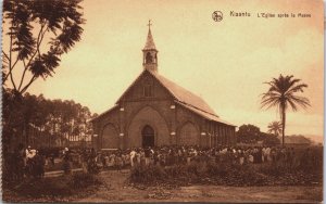 Congo Kisantu L'Eglise apres la Messe Vintage Postcard C108
