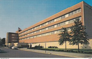 EVANSVILLE, Indiana; Protestant Deaconess Hospital, Classic Cars, 1940-60s