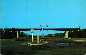 International Peace Garden Entrance North Dakota Manitoba Canada Chrome Postcard 