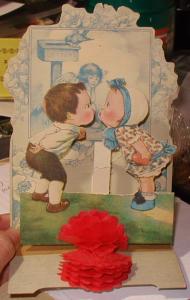 Vintage Valentine Children Kissing Fold Out Diecut Card Honeycomb Popup