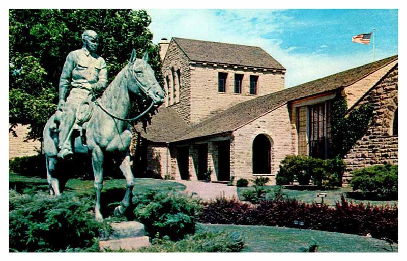 Postcard MONUMENT SCENE Claremore Oklahoma OK AS1389