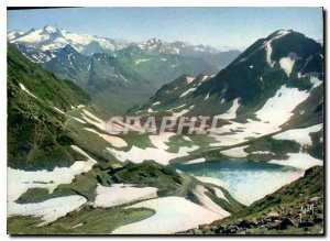 Modern Postcard La Chaine des Pyrenees and Lake Oncet