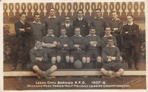 uk40622 leeds civil service uk football soccer team