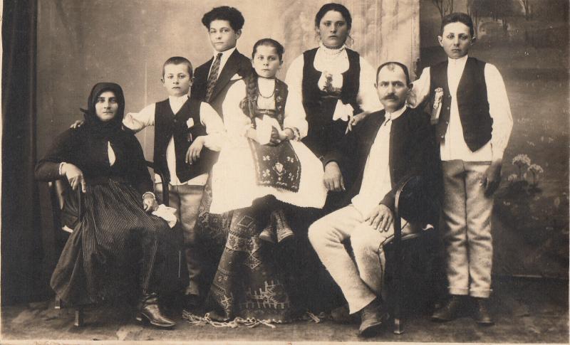 Romania Transylvania types family social history photo Emil Heiter Turda Cluj