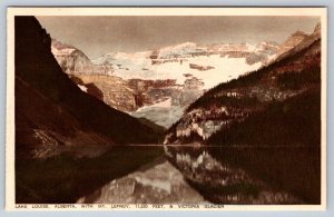 Lake Louise, Mt Lefroy, Victoria Glacier, Banff National Park, Alberta Postcard