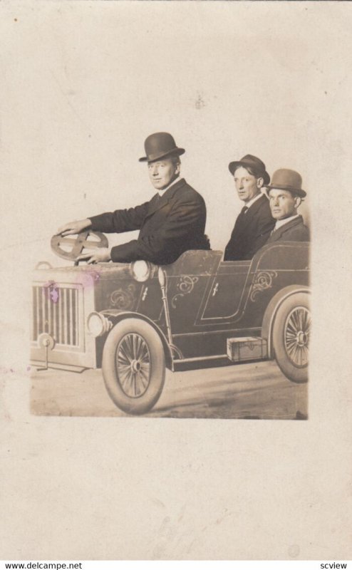 RP: 3 men in Photo Studio Automobile Prop , 00-10s