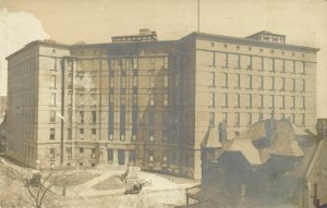 PC CPA US, ILL, CHICAGO, MICHAEL REESE HOSPITAL, REAL PHOTO Postcard (b14901)