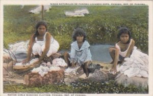 Panama Native Girls Washing Clothes Panama City