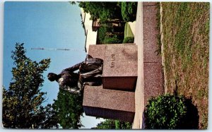 M-46608 Judge R E B Baylor Statue Baylor University Campus Waco Texas