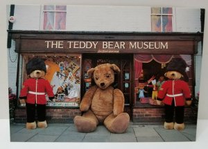 UK The TEDDY BEAR MUSEUM Stratford -upon-Avon Britain Biggest Bear Postcard N1