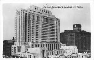 1920s Chicago Illinois Daily News Bldg Plaza occupation RPPC Postcard 25-12139