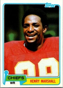 1981 Topps Football Card Henry Marshall Kansas City Chiefs sk60164