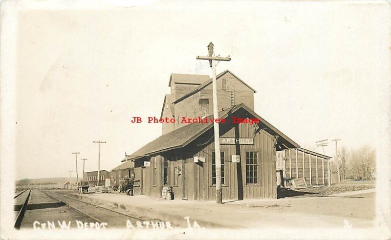 Depot, Iowa, Arthur, RPPC, Chicago & North Western Railroad Station, Photo No 2