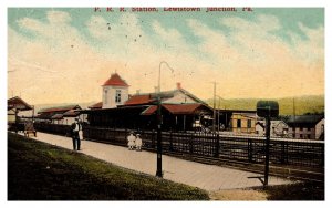 Postcard PA Lewistown Junction - P.R.R. Pennsylvania Railroad Station
