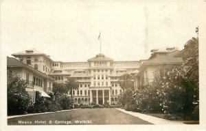 Postcard RPPC 1940 Hawaii Waikiki Moana Hotel Cottage occupational HI24-2969