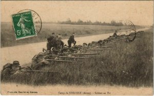 CPA Sissonne Soldats au Tir FRANCE (1052047)