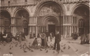 Venezia San Marco Plaza VENICE Italy Pigeons Birds IT Vintage Postcard C1910