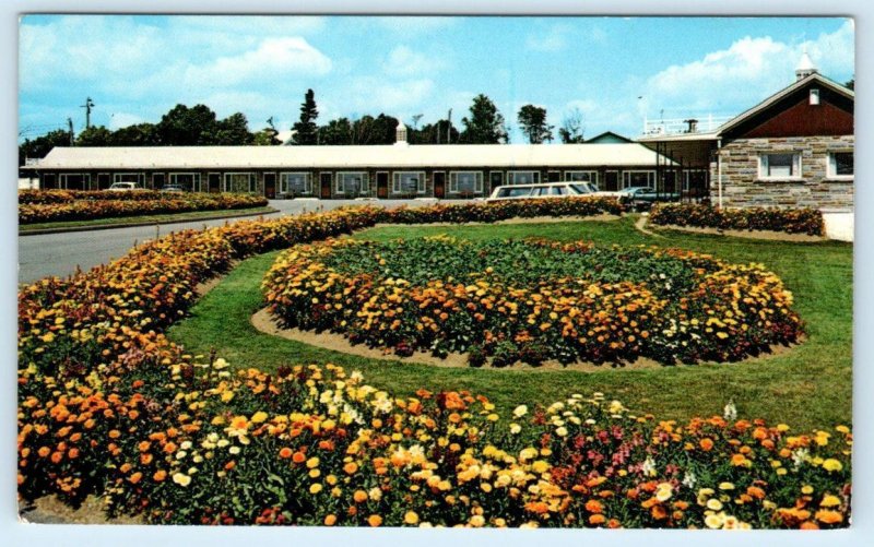 ST. JOHN, New Brunswick Canada ~ Roadside WHITE HOUSE LODGE  c1960s Postcard