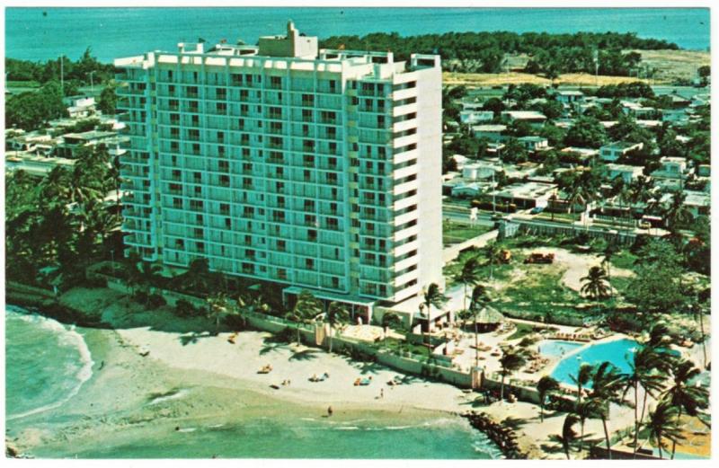 Puerto Rico Isla Verde Caribbean Beach Club Hotel 1970s Postcard