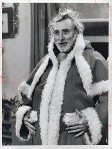 Spike Milligan Christmas Turkey Shop TV Show 1974 Press Photo