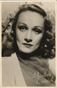 PC MARLENE DIETRICH, MOVIE STAR, Vintage REAL PHOTO Postcard (b32689)