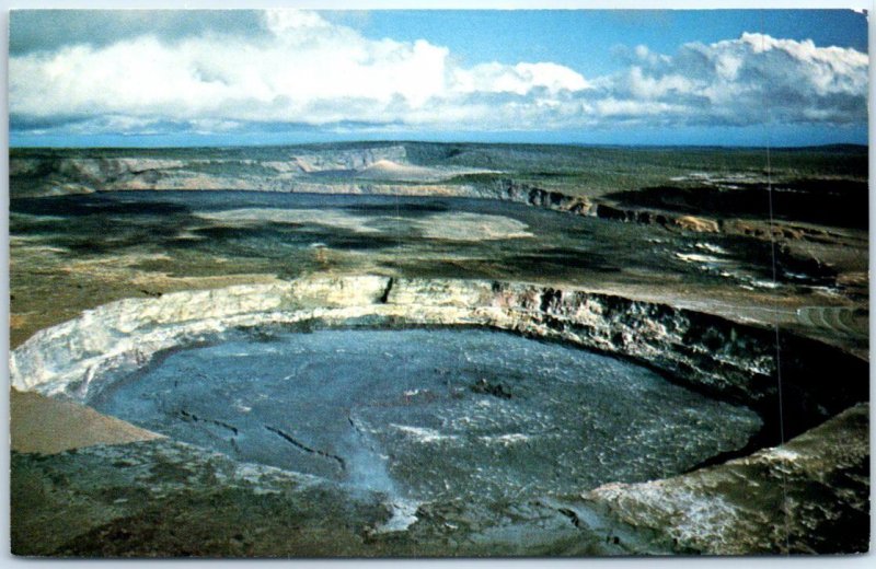 Halemaumau Firepit, Kilauea Volcano, Hawaii Volcanoes National Park - Hawaii