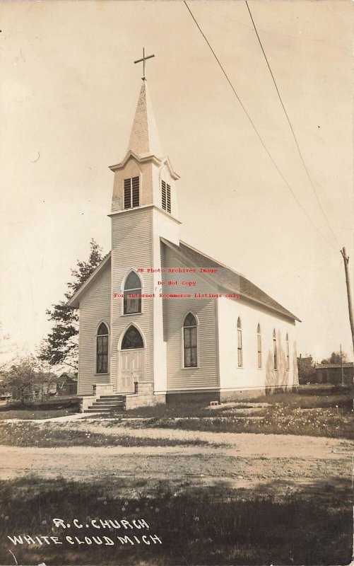 MI, White Cloud, Michigan, RPPC, Roman Catholic Church, Exterior View, Photo