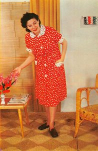 New York City Braun Manufacturing Co Ladies Dress Advertising Postcard AA4998