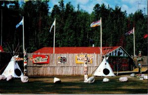 The Narrows LTD, Sioux Narrows, Ontario Totem Poles Vintage Postcard R55