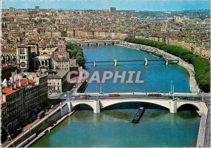 Postcard Modern Lyon Aerial view of the Valley of the Saone in the foreground...