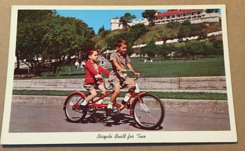 VINT UNUSED POSTCARD BICYCLE BUILT FOR TWO , MACKINAC ISLAND, MICHIGAN