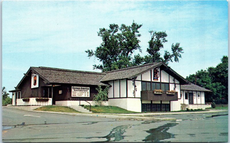 1960s Bavarian Haus Restaurant Des Moines IA Postcard