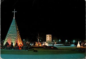 CONTINENTAL SIZE POSTCARD SIMCOE'S CHRISTMAS PANORAMA AT LAKE GEORGE