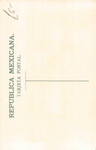 Mexico Mexican carrying invalid lady in Back Native Ethnic postcard B837