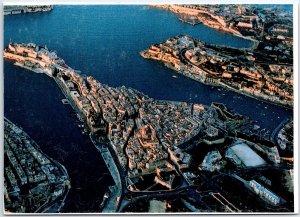 VINTAGE CONTINENTAL SIZE POSTCARD AERIAL VIEW OF THE CITY OF VALLETTA IN MALTA