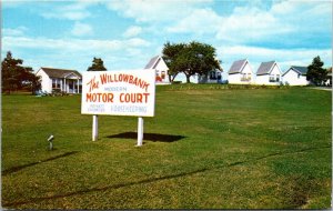 Postcard Ontario Gananoque Willowbank Motor Court St. Lawrence River 1960s K88