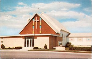 Postcard ND Columbus - Trinity Lutheran Church