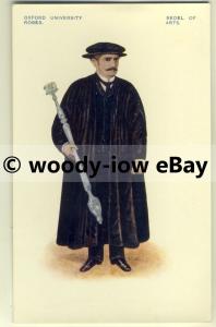 su1493 - Oxford University Robes - Bedel of Arts - postcard