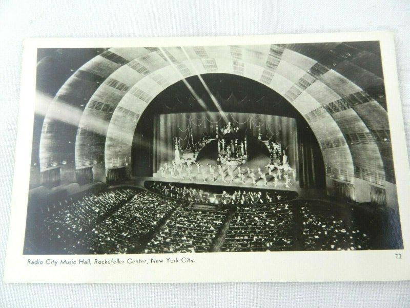 Vintage Postcard U.S.A. Radio City Music Hall Rockfeller Center New York City 