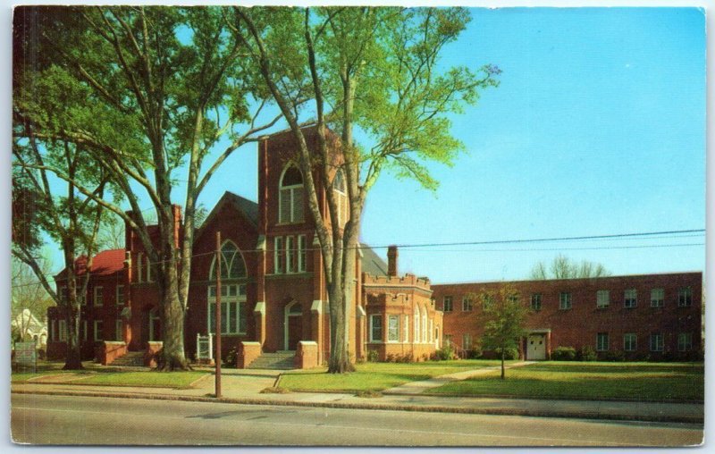 Postcard - First Baptist Church - Washington, Georgia