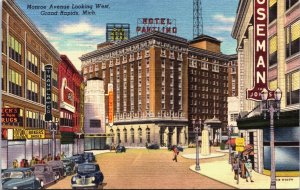 USA Michigan Grand Rapids Monroe Avenue Looking West Vintage Postcard C208