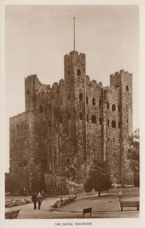 Kent Postcard - The Castle, Rochester    RS22010