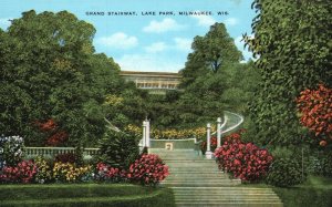 Vintage Postcard 1930's Grand Stairway Lake Park Garden Flowers Milwaukee Wis.