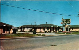 Motel Royal, Livingston MT c1960s Postcard P67