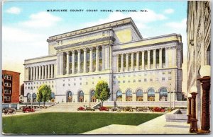 Milwaukee Country Court House Milwaukee Wisconsin WI Main Road Grounds Postcard