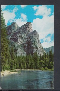 America Postcard - Three Brothers, Yosemite National Park, California   RS20058