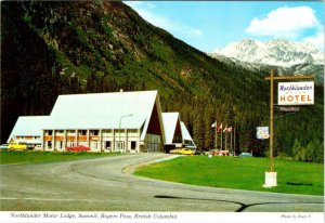 Rogers Pass Summit BC Canada NORTHLANDER MOTOR HOTEL/LODGE 4X6 Roadside Postcard