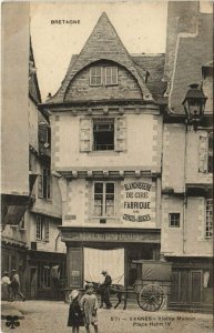 CPA VANNES-Vieille Maison Place Henri IV (27541)