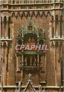 Modern Postcard Rathaus Glockenspiel am