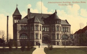 Administration Building, Soldiers' Home - Sandusky, Ohio postcard